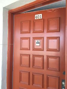 3531 Inverrary Dr 401, Lauderhill, Florida 33319, USA