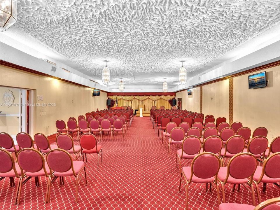 2321 NW 62nd St, Miami, Florida 33147