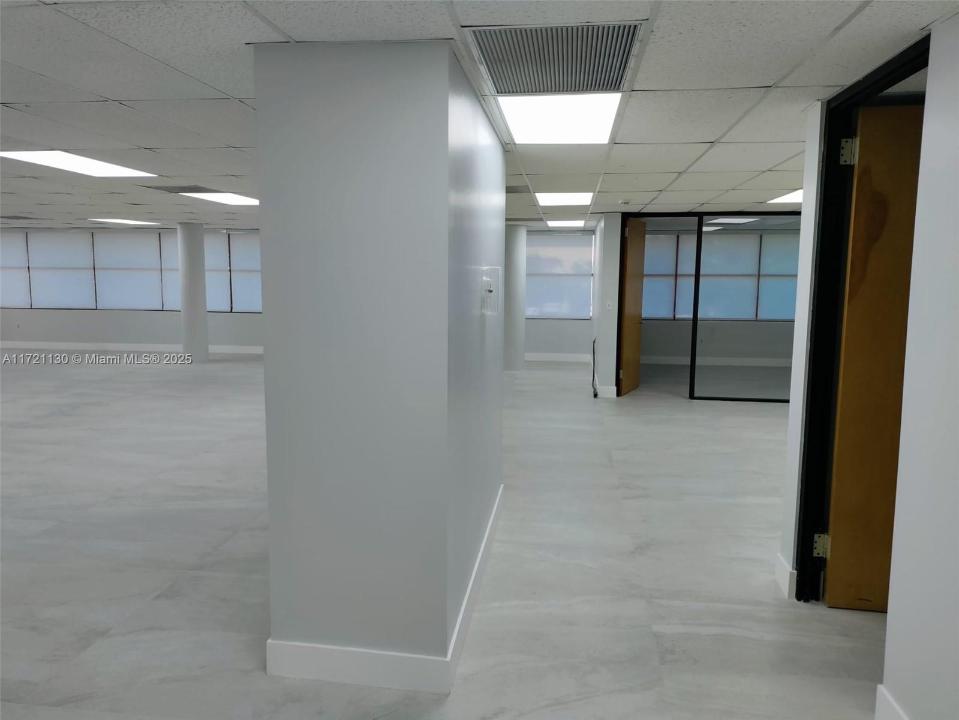1799 W Oakland Park Blvd, Oakland Park, Floryda 33311, USA