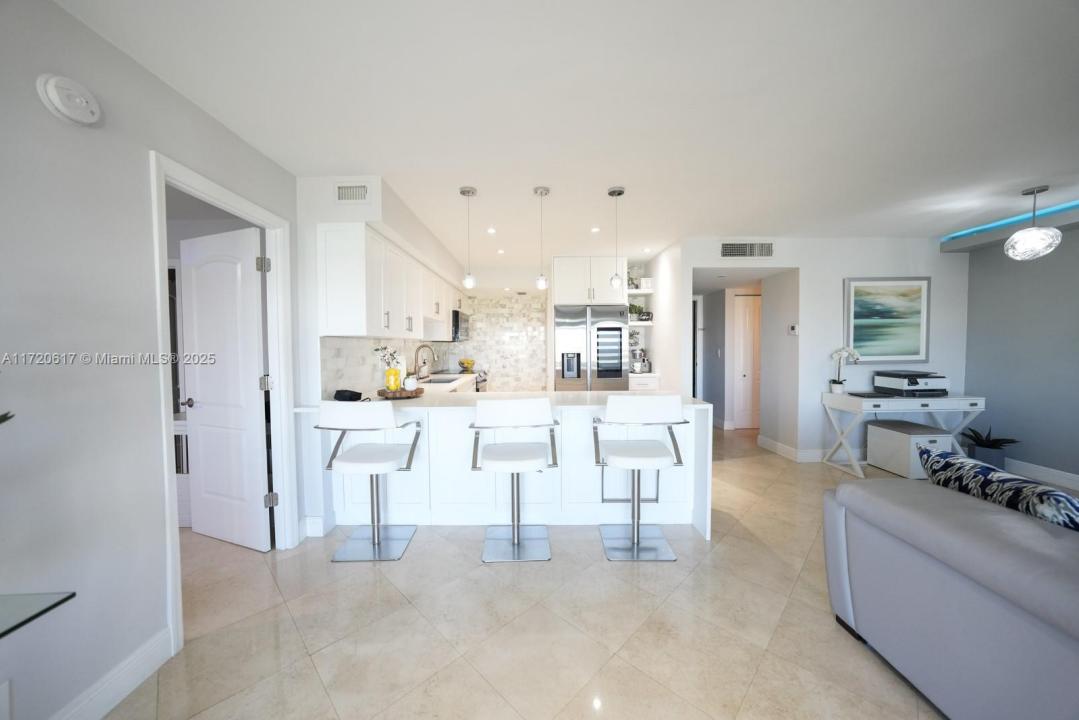 200 Diplomat Pkwy 827, Hallandale Beach, Florida 33009, Estados Unidos