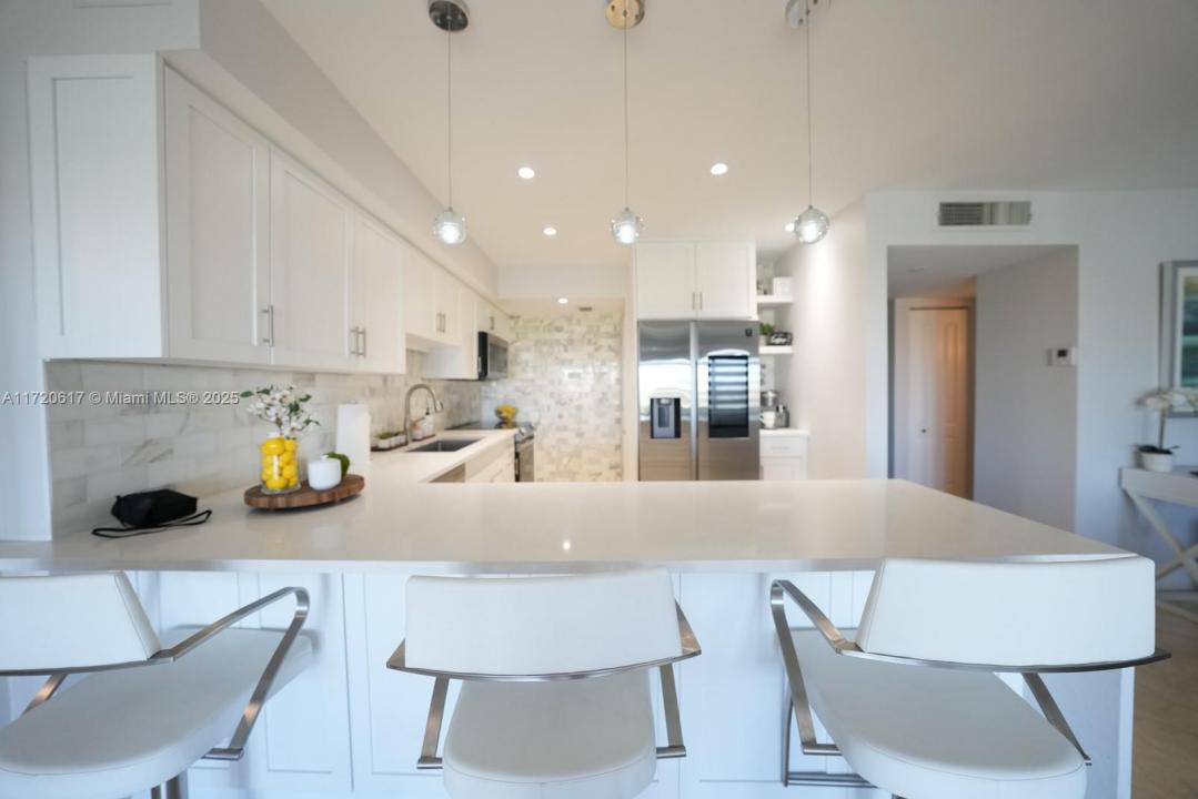200 Diplomat Pkwy 827, Hallandale Beach, Florida 33009, Estados Unidos