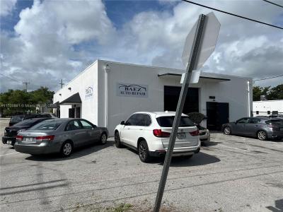 707 NE 11th St, Fort Lauderdale, Florida 33304, USA