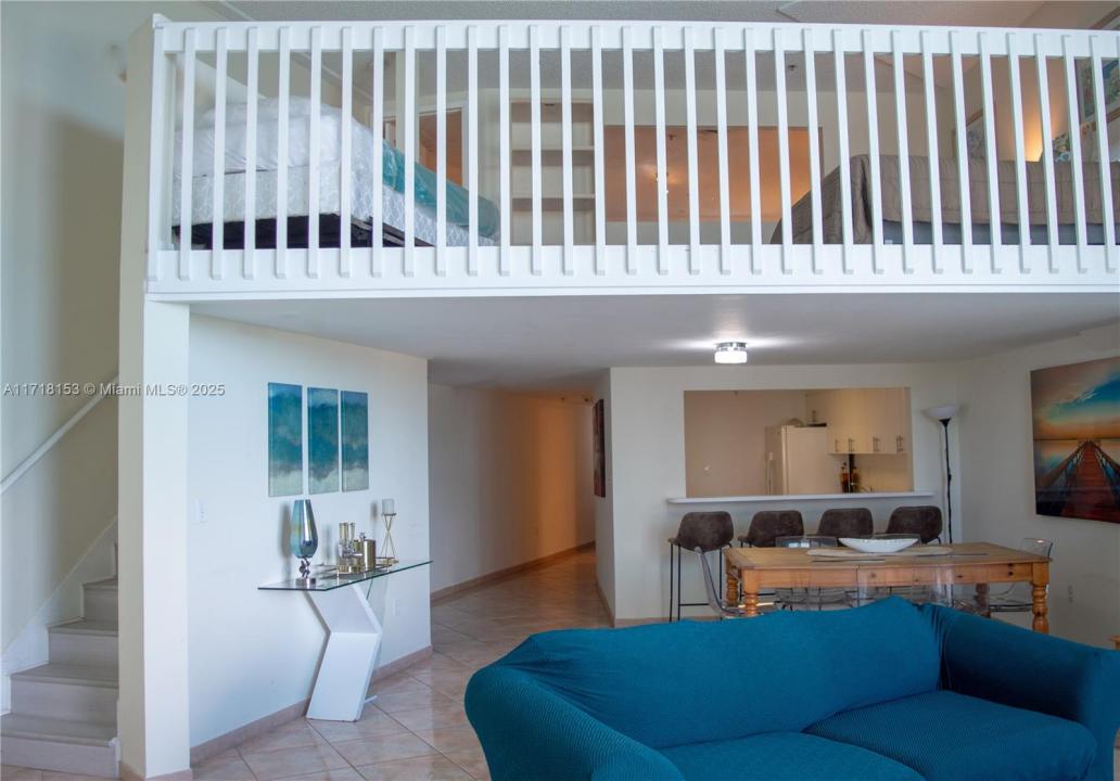 5445 Collins Ave M21, Miami Beach, Florida 33140, Stati Uniti