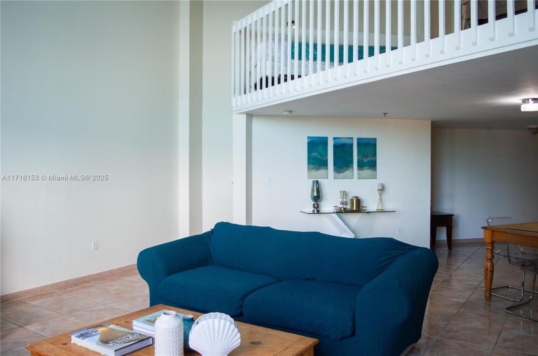 5445 Collins Ave M21, Miami Beach, Florida 33140, Stati Uniti