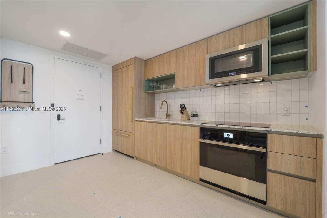 601 NE 1st Ave 3913, Miami, فلوريدا 33132, الولايات المتحدة