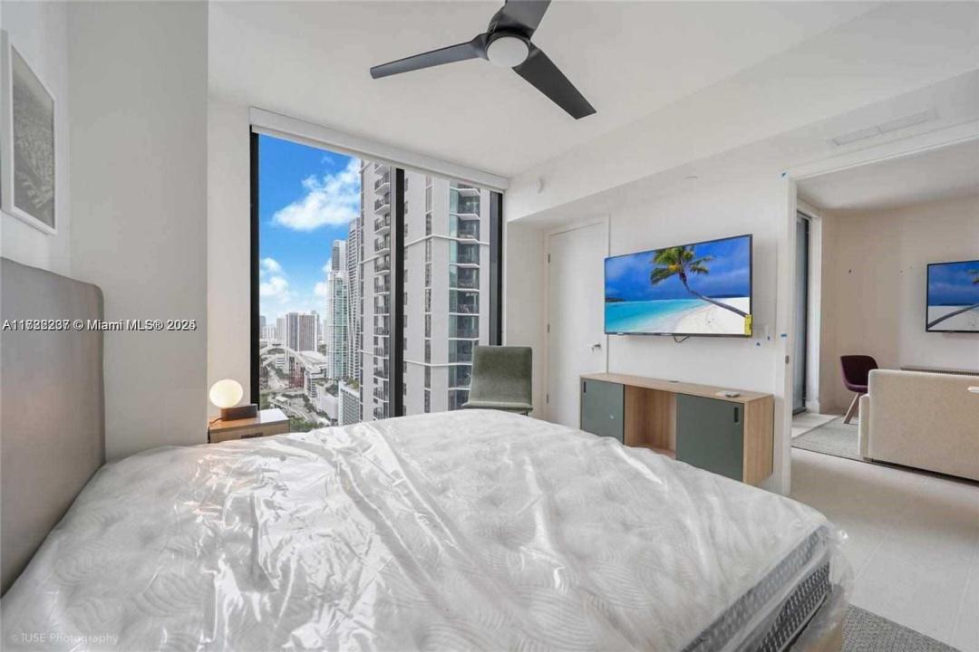 601 NE 1st Ave 3913, Miami, فلوريدا 33132, الولايات المتحدة