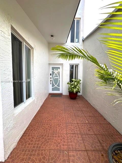 2435 SW 11th St 9-B, Miami, פלורידה 33135, ארצות הברית של אמריקה 