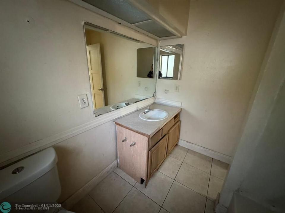 4639 N PINE HILLS 108, Orlando, Florida 32808, USA
