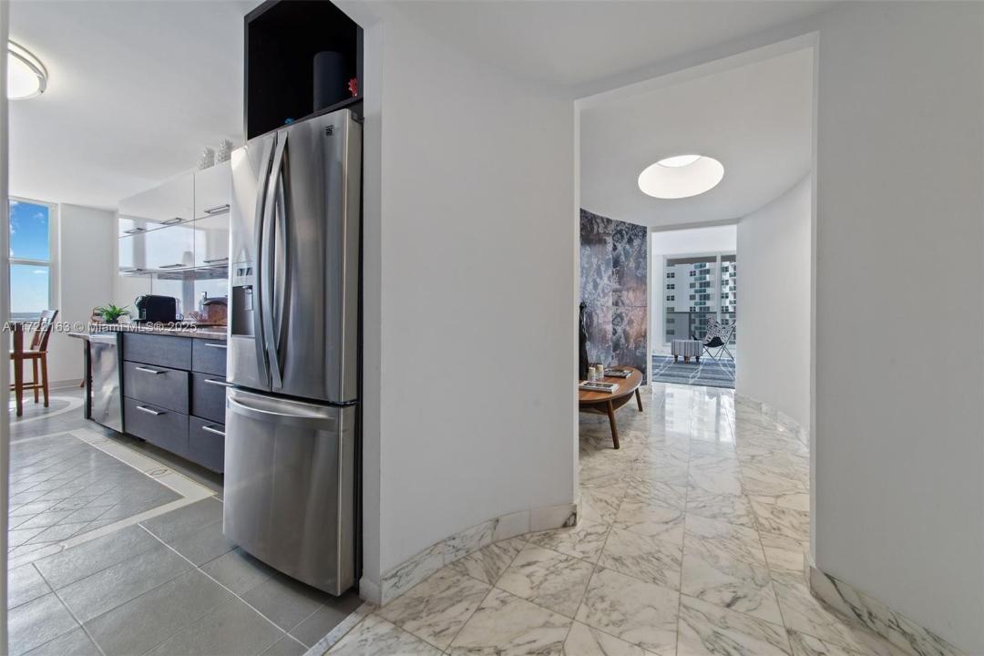 2751 S Ocean Dr 505N, Hollywood, Florida 33019, USA