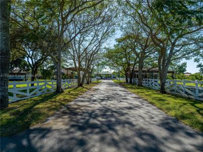 19780 SW 198th St, Miami, Florida 33187, USA