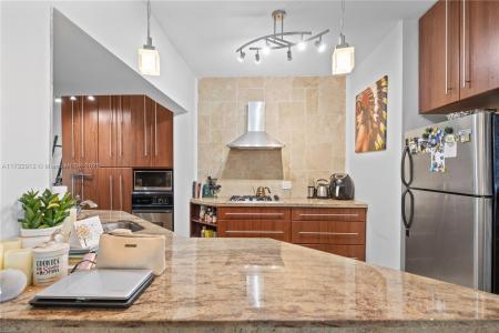 1840 James Ave 8, Miami Beach, Florida 33139, USA