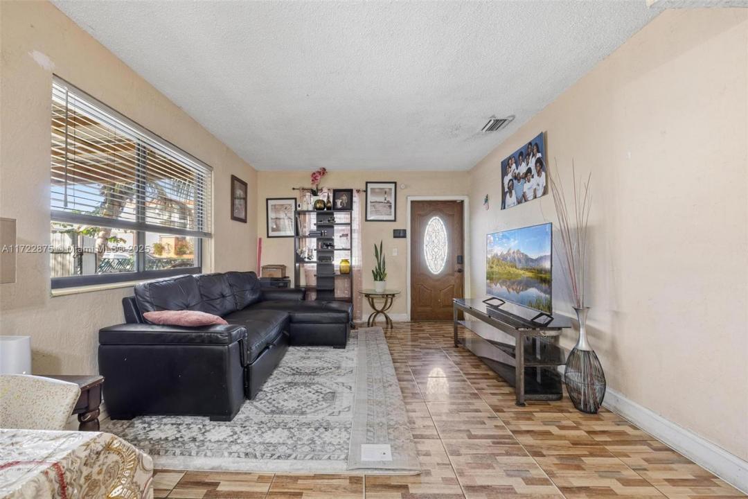 620 NE 137th St, North Miami, Florida 33161, HOA KỲ