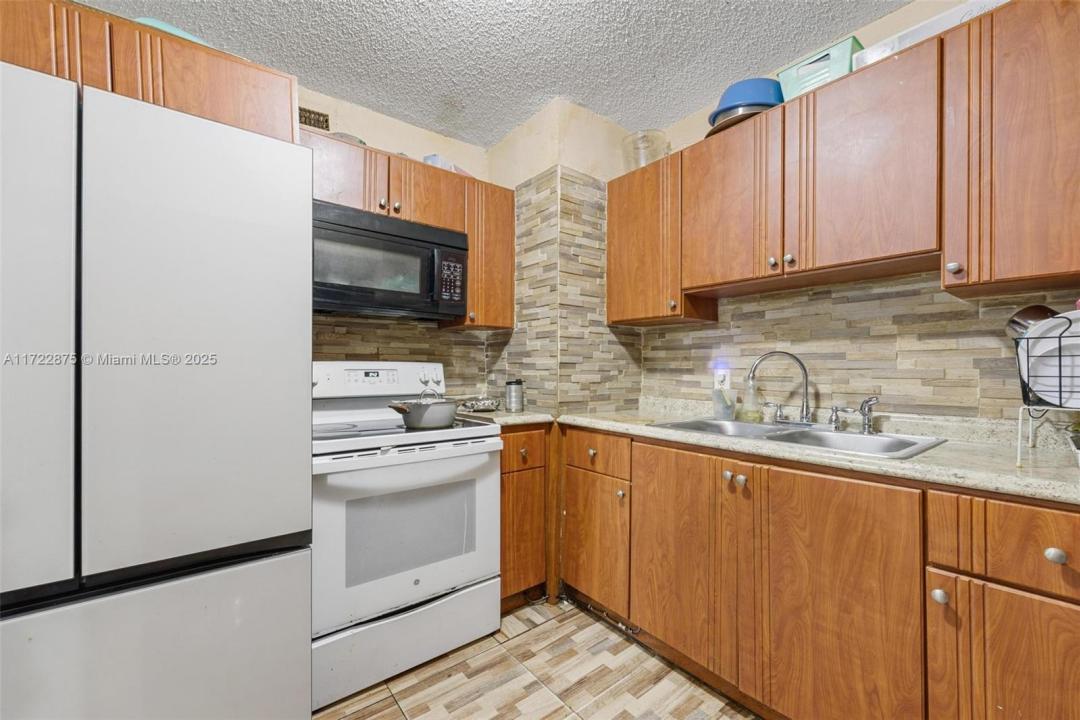 620 NE 137th St, North Miami, Florida 33161, HOA KỲ