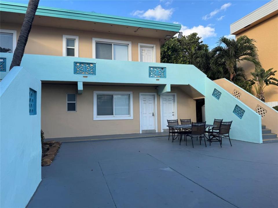 323 Monroe St, Hollywood, Florida 33019