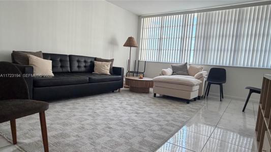 1825 S Ocean Dr 506, Hallandale Beach, Florida 33009, USA