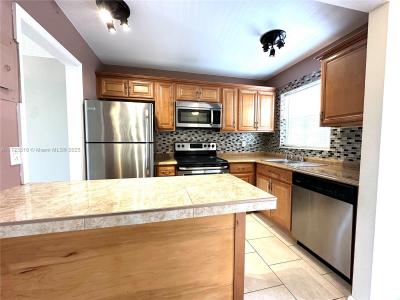 8500 Sunrise Lakes Blvd 303, Sunrise, Florida 33322, USA