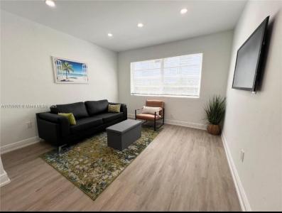 1407 Meridian Ave 10, Miami Beach, Florida 33139, USA