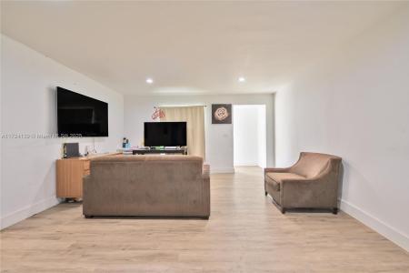 1201 NW 87th St, Miami, Florida 33147, USA