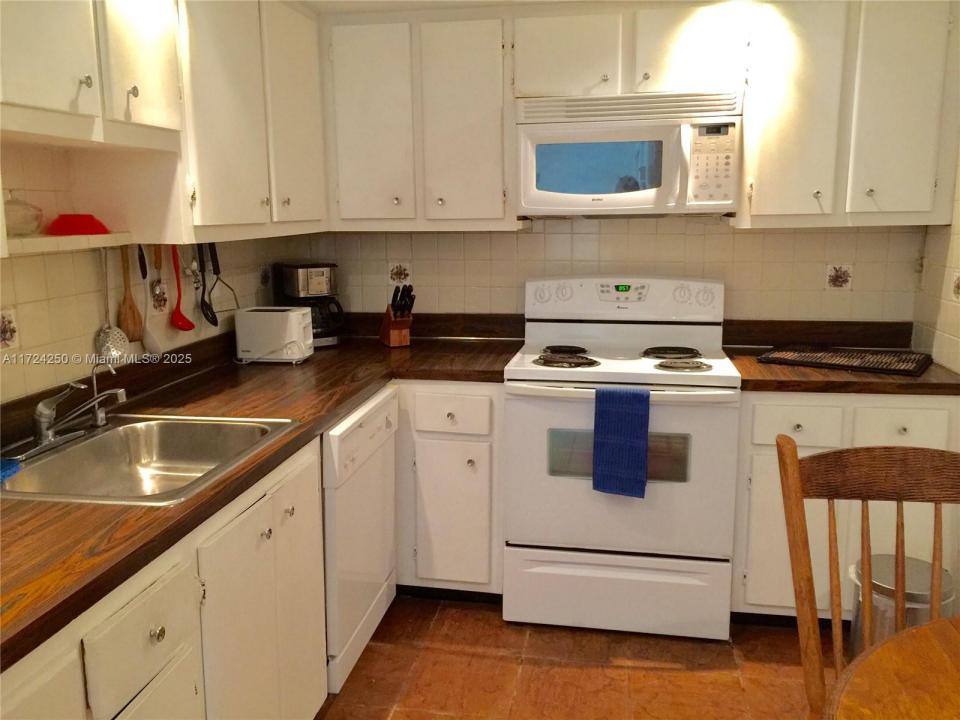 9511 Collins Ave 1108, Surfside, פלורידה 33154, ארצות הברית של אמריקה