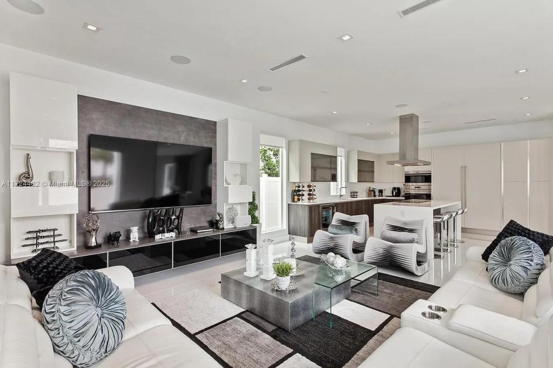 6821 NW 104th Ct, Doral, Flórida 33178, Estados Unidos