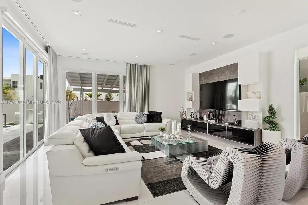 6821 NW 104th Ct, Doral, Flórida 33178, Estados Unidos