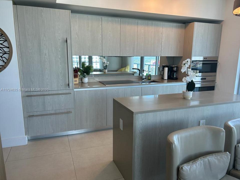 4111 S Ocean Dr 3511, Hollywood, פלורידה 33019, ארצות הברית של אמריקה 