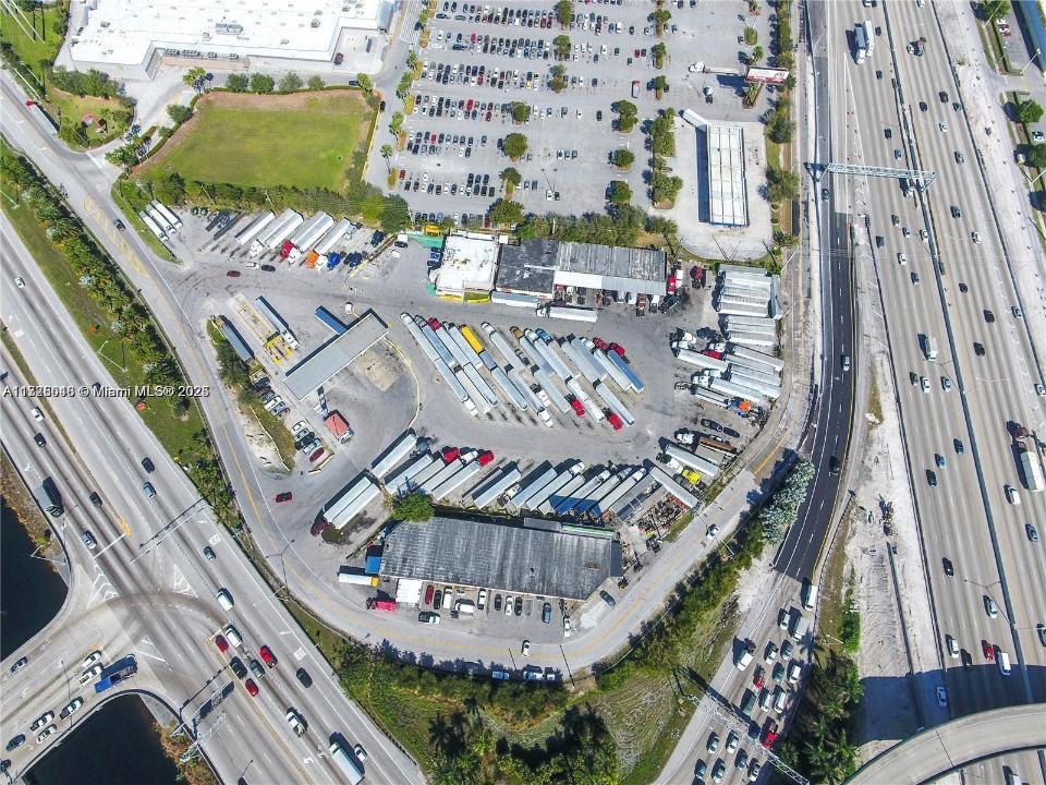 9101 W Okeechobee Rd 203, Hialeah Gardens, Флорида 33016, Соединенные Штаты