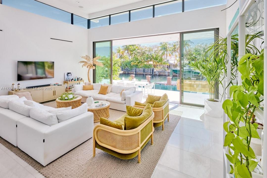 2360 Bayview Ln, North Miami, Flórida 33181, Estados Unidos