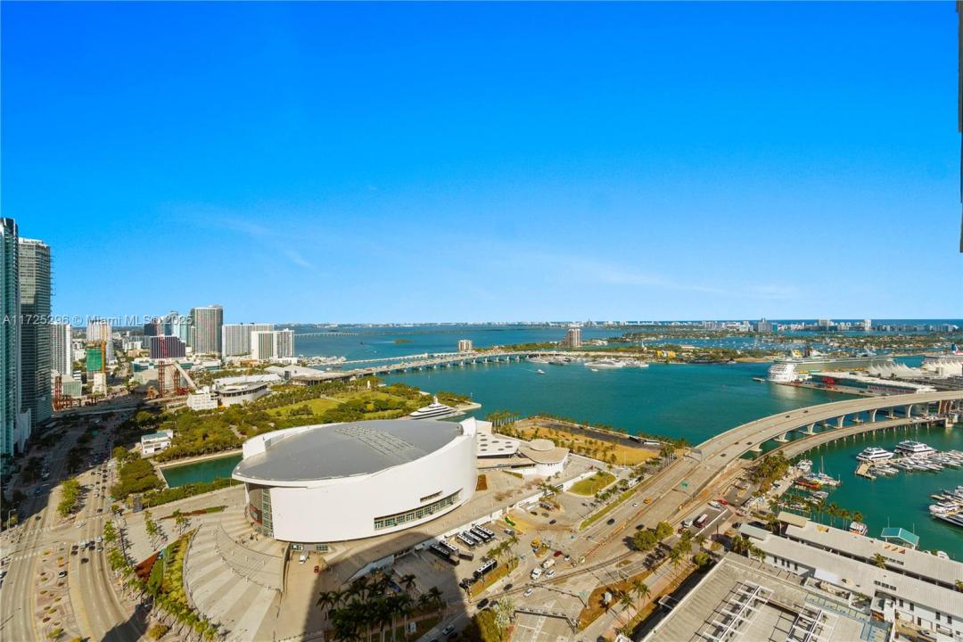 398 NE 5th St 3207, Miami, Flórida 33132, Estados Unidos