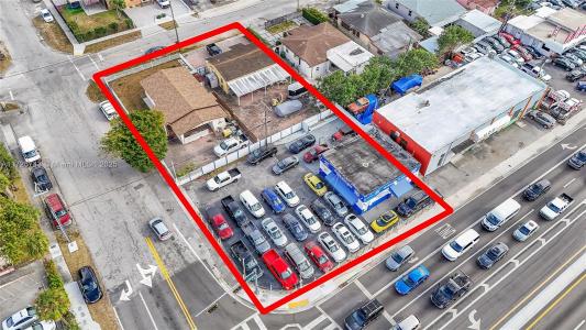 4265 E 8th Ave, Hialeah, Florida 33013, USA