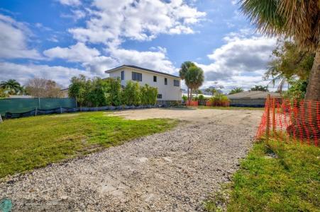 254 Capri Ave, Lauderdale By The Sea, Florida 33308