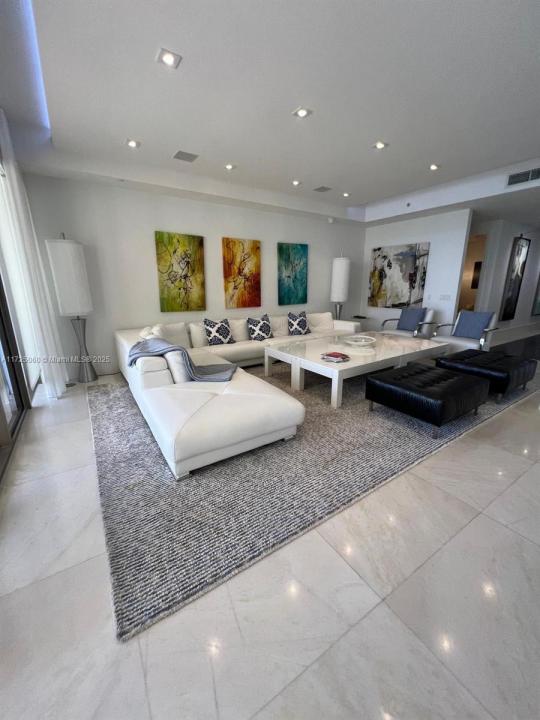 9701 Collins Ave 903S, Bal Harbour, Florida 33154, USA
