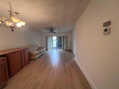 7400 NW 4th Pl 106, Margate, Florida 33063, USA