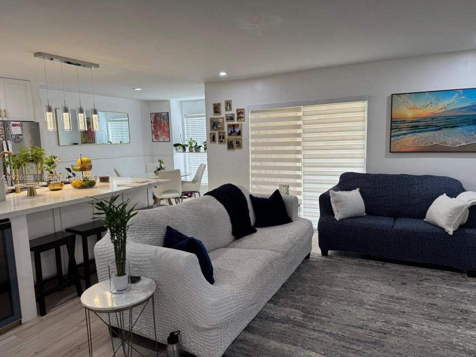 995 RIVERSIDE 111, Coral Springs, Flórida 33071, Estados Unidos