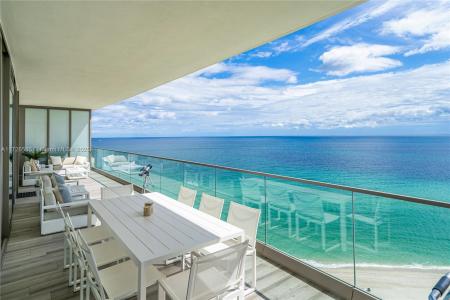 18975 Collins Ave 1101, Sunny Isles Beach, Florida 33160, USA