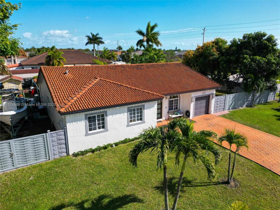 20761 SW 132nd Ct, Miami, Florida 33177