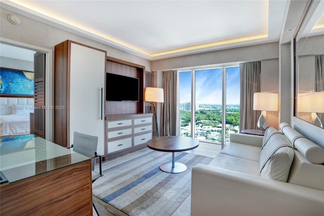 551 N Fort Lauderdale Beach Blvd R2201, Fort Lauderdale, Florida 33304, Stati Uniti