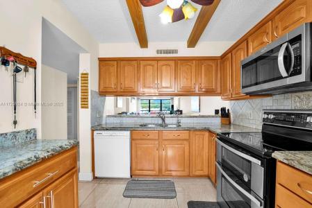 6049 Balboa Cir 203, Boca Raton, Florida 33433, USA