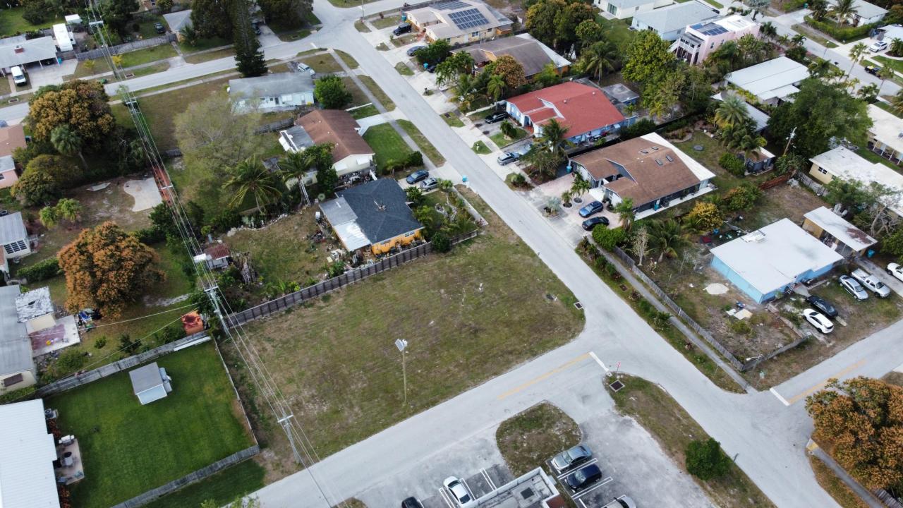 SW 2nd Avenue, Boynton Beach, Florida 33435