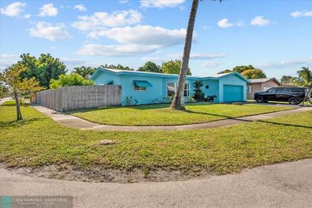 3700 NW 25th St, Lauderdale Lakes, Florida 33311
