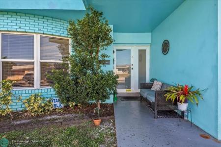 3700 NW 25th St, Lauderdale Lakes, Florida 33311