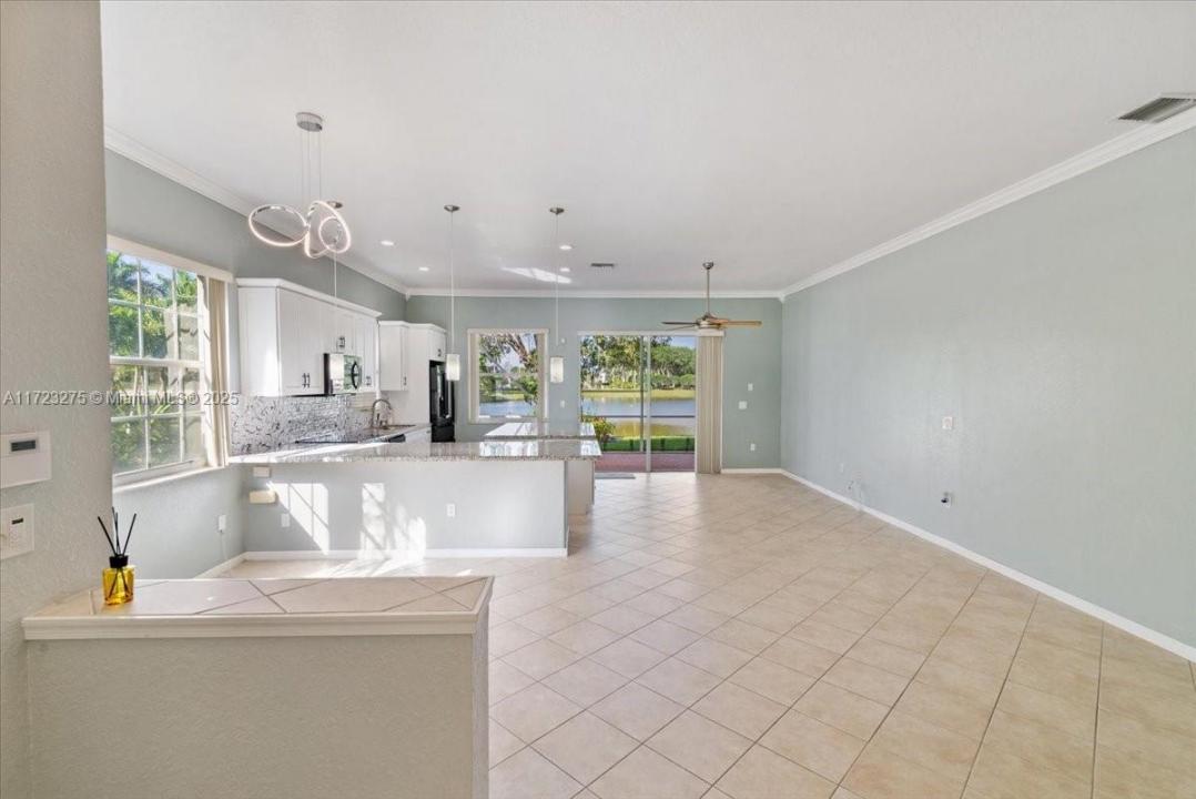 1210 Oakwater Dr, Royal Palm Beach, Florida 33411, USA
