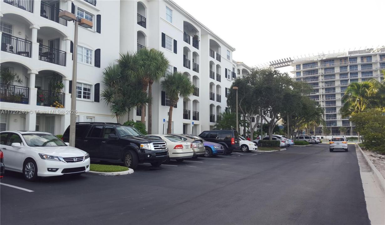 3215 NE 184 ST 14302, Aventura, 佛羅里達州 33160, 美國