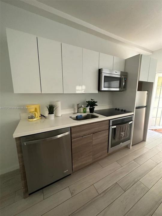 1450 Meridian Ave 107, Miami Beach, Florida 33139, USA
