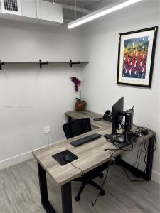 1832 S Ocean Dr 5-6, Hallandale Beach, Florida 33009, USA