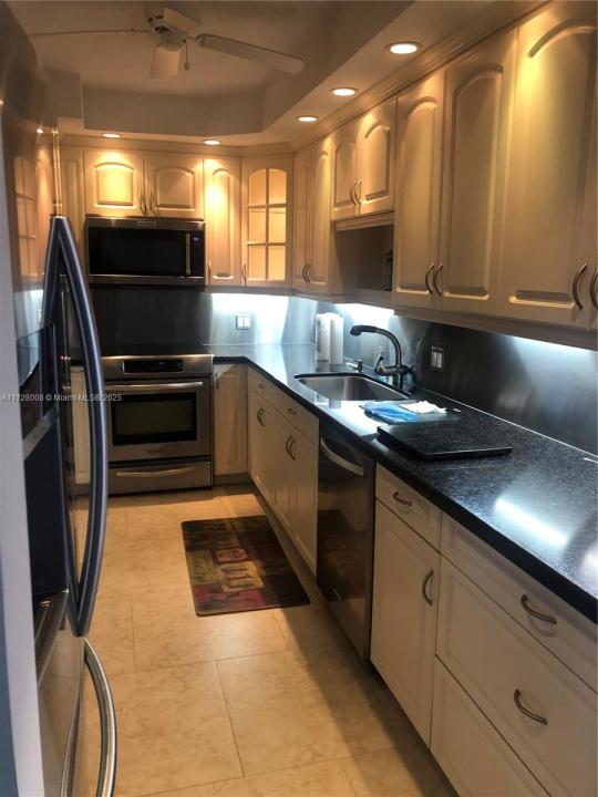 10185 Collins Ave 1118, Bal Harbour, Florida 33154, Stati Uniti