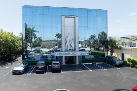 2240 Palm Beach Lakes Boulevard, West Palm Beach, Florida 33409, Stati Uniti