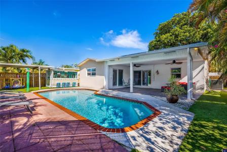 4330 SW 34th Ln, Dania Beach, Florida 33312, USA
