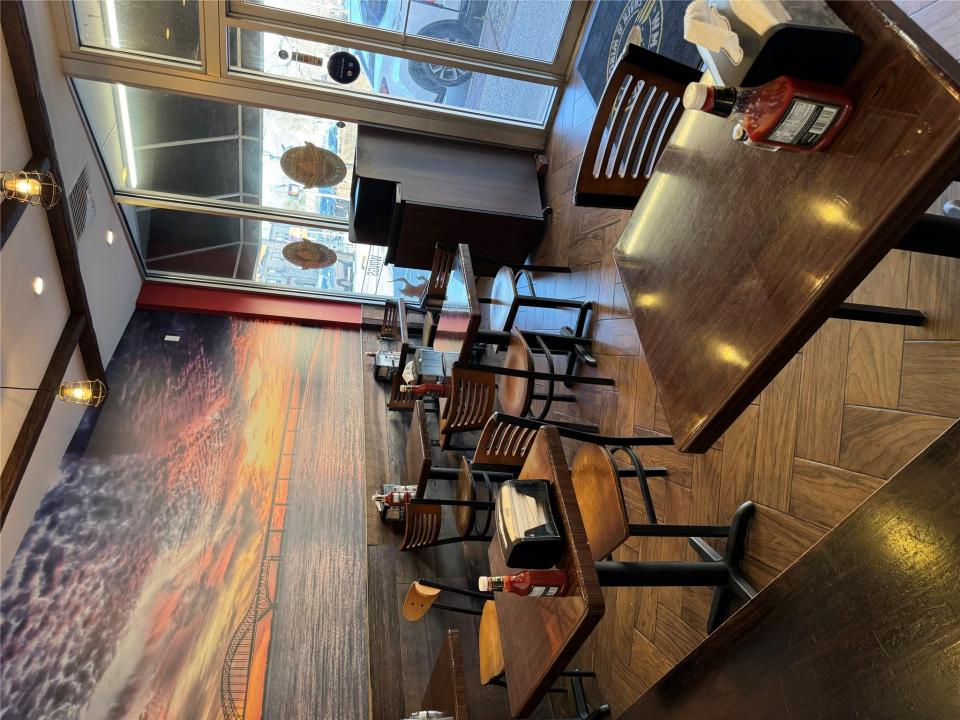 182 W Main St, Islip, Nova Iorque 11706, Estados Unidos