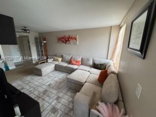 250 180th Dr 455, Sunny Isles Beach, Florida 33160, USA